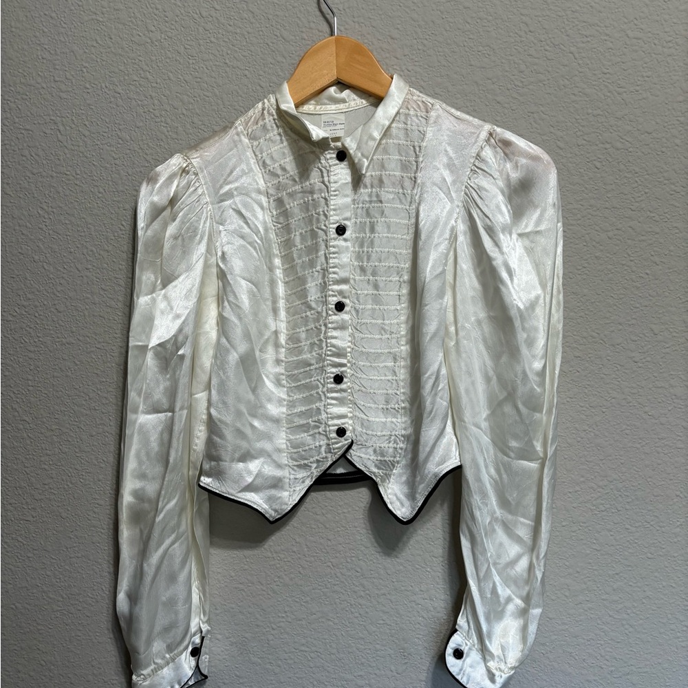 Vintage cropped Victorian style black and white button up blouse satin small